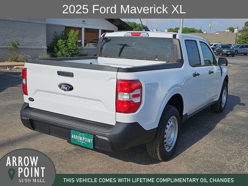 Used 2025 Ford Maverick XL w/ Equipment Group 102A AWD/4WD image 11