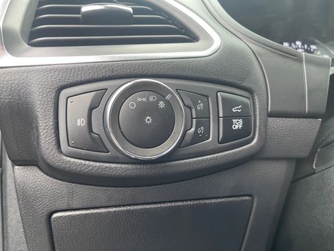 Used 2024 Ford Edge Titanium image 16