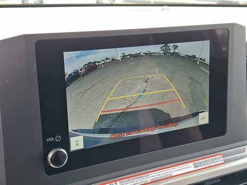 Used 2025 Toyota Tacoma SR5 w/ SR5 Upgrade Package AWD/4WD image 18