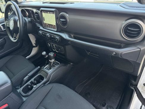 Used 2022 Jeep Gladiator Sport AWD/4WD image 23