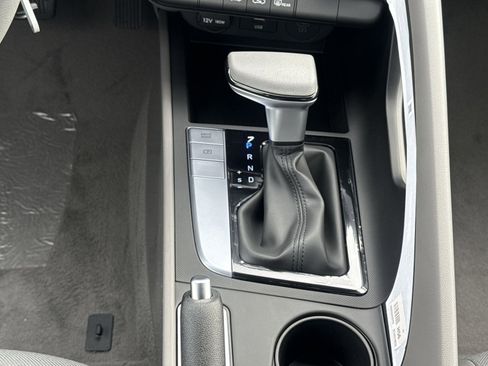 New 2026 Hyundai Elantra SE image 21