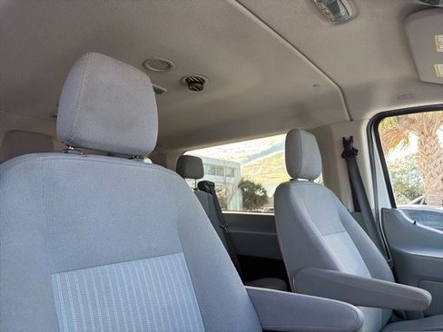 Used 2017 Ford Transit 350 XLT image 6