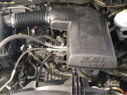 Used 2022 RAM 1500 Tradesman w/ Chrome Plus Package RWD image 30