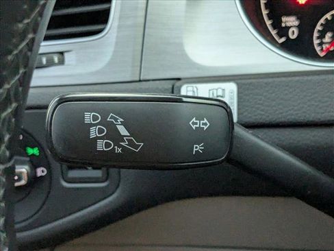 Used 2015 Volkswagen Golf TDI SE image 6