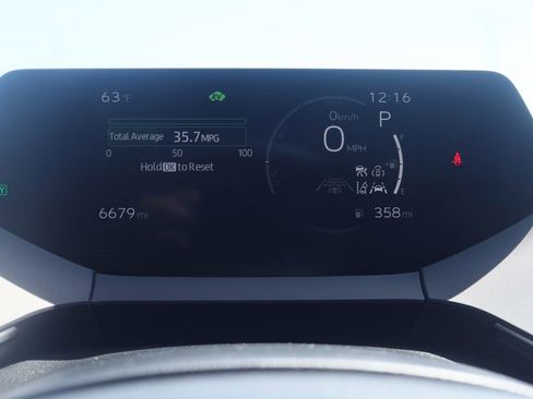Used 2025 Toyota Prius XLE AWD/4WD image 22