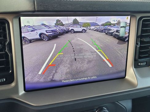 New 2025 Ford Bronco Outer Banks w/ Black Appearance Package AWD/4WD image 10
