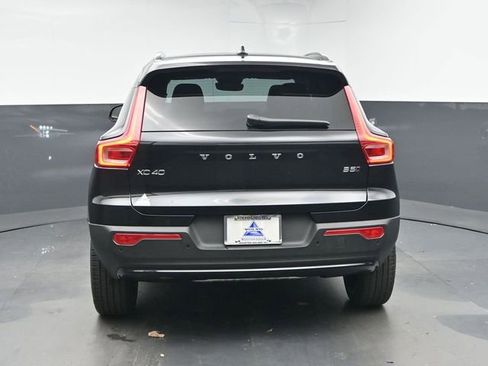 New 2026 Volvo XC40 B5 Ultra w/ Protection Package Premier image 7