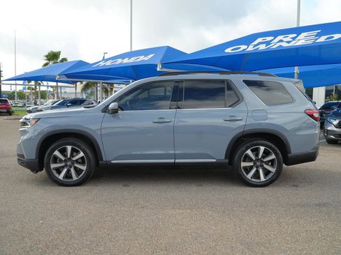 Used 2023 Honda Pilot Touring image 10