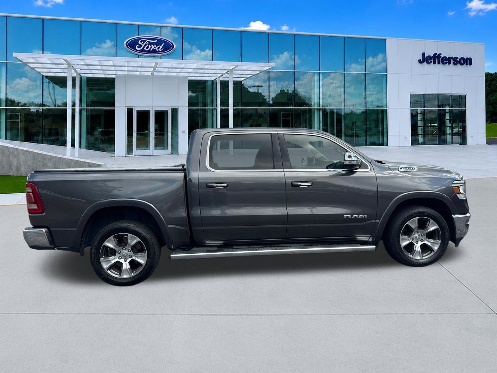 Used 2019 RAM 1500 Laramie RWD image 8