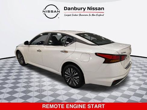 Certified 2023 Nissan Altima 2.5 SV AWD/4WD image 6