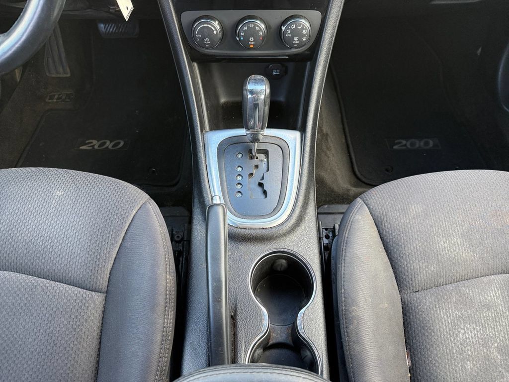 Used 2014 Chrysler 200 Touring FWD image 15