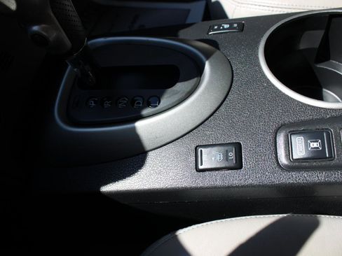 Used 2013 Nissan Rogue SL FWD image 39