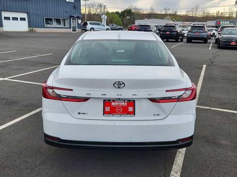 Used 2025 Toyota Camry LE FWD image 5