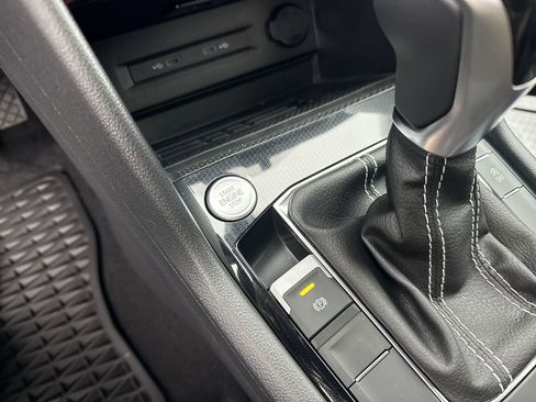 New 2026 Volkswagen Taos SEL image 31