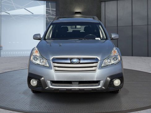 Used 2014 Subaru Outback 2.5i Premium AWD/4WD image 9