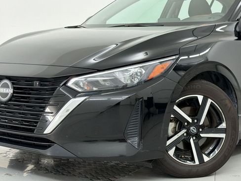 Used 2024 Nissan Sentra SV FWD image 11