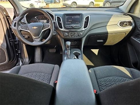Used 2022 Chevrolet Equinox LT image 24