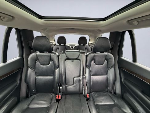 Used 2016 Volvo XC90 T6 Momentum w/ Momentum Plus Package AWD/4WD image 19