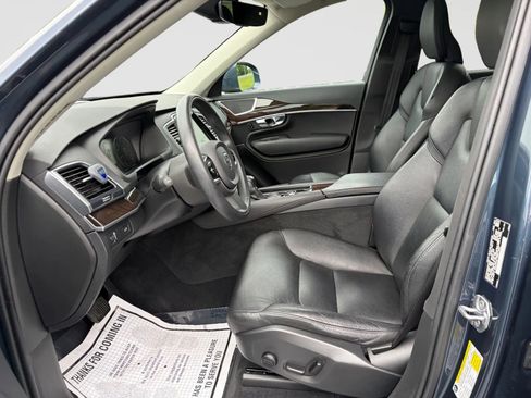 Used 2019 Volvo XC90 T6 Momentum w/ Advanced Package AWD/4WD image 12