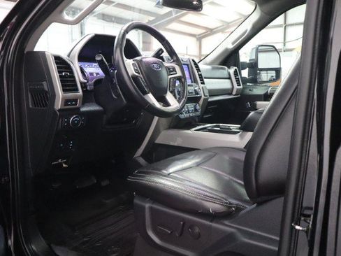 Used 2021 Ford F250 Lariat w/ Lariat Ultimate Package AWD/4WD image 39