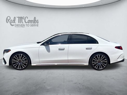 Used 2025 Mercedes-Benz E 350 4MATIC Sedan image 2