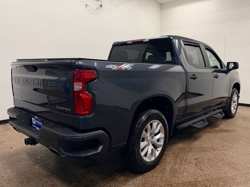 Used 2019 Chevrolet Silverado 1500 Custom w/ Custom Value Package AWD/4WD image 7