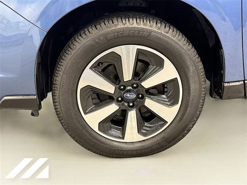 Used 2018 Subaru Forester 2.5i Premium w/ All-Weather Package image 31