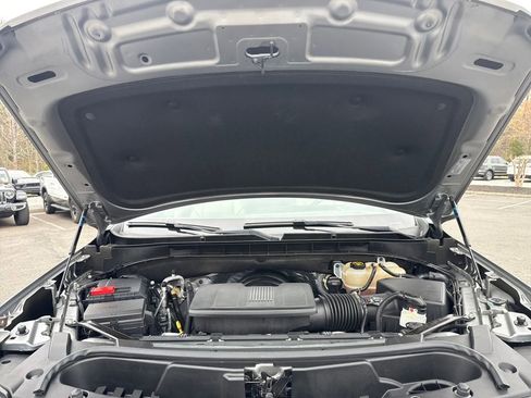 Certified 2023 Cadillac Escalade Premium Luxury image 17