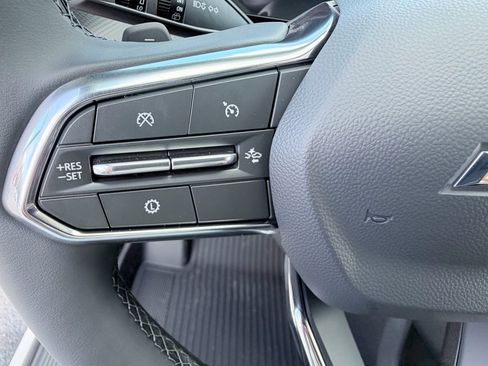 New 2026 Chevrolet Equinox LT image 13