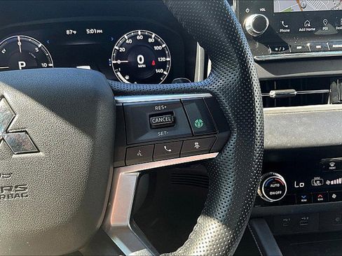 Used 2023 Mitsubishi Outlander SEL AWD/4WD image 22