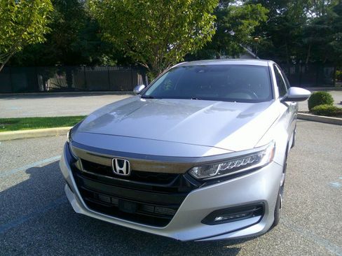 Used 2018 Honda Accord Sport image 21