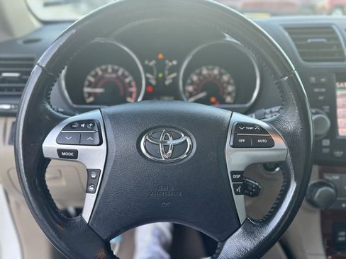Used 2012 Toyota Highlander Limited image 9