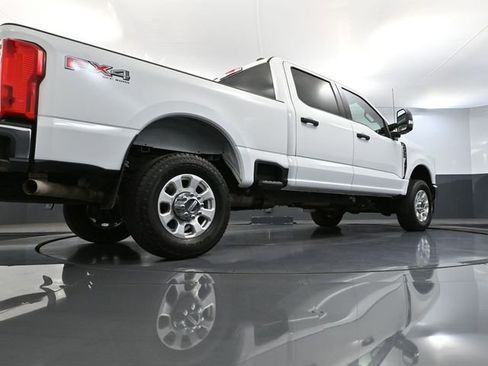 Used 2024 Ford F350 XLT w/ FX4 Off-Road Package image 52