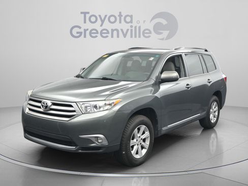 Used 2013 Toyota Highlander Plus FWD image 25