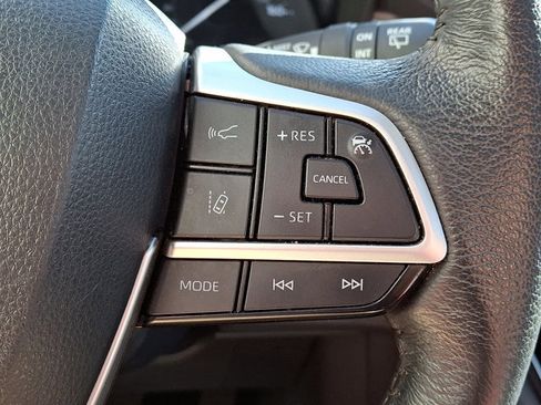 Used 2024 Toyota Sienna XLE image 22