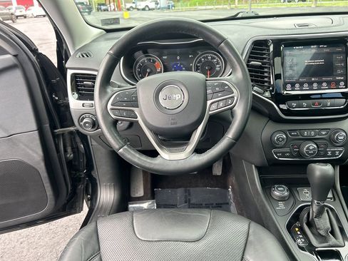 Used 2019 Jeep Cherokee Limited w/ Luxury Group AWD/4WD image 21