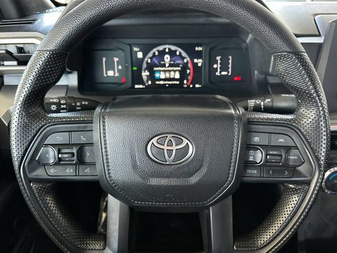 Used 2024 Toyota Tacoma SR5 AWD/4WD image 20
