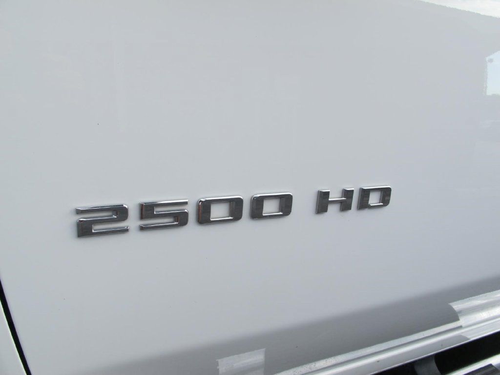 Used 2025 Chevrolet Silverado 2500 LT w/ Convenience Package AWD/4WD image 9