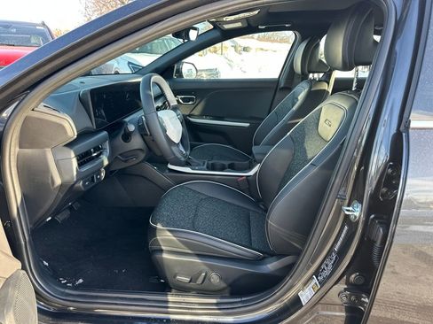 New 2025 Kia K4 GT-Line image 10