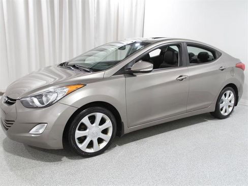 Used 2013 Hyundai Elantra Limited w/ Technology Pkg image 3