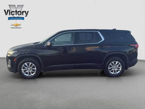 Used 2022 Chevrolet Traverse LS FWD image 4