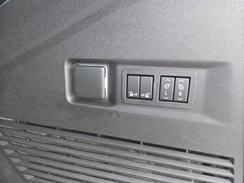 Used 2023 Chevrolet Tahoe RST w/ Luxury Package image 17