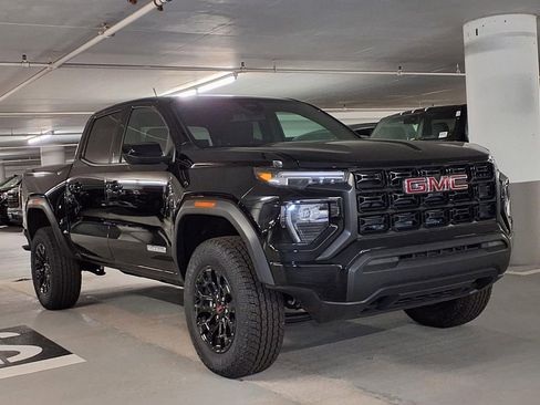 New 2026 GMC Canyon Elevation RWD image 3