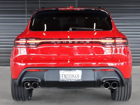 Used 2026 Porsche Macan image 10