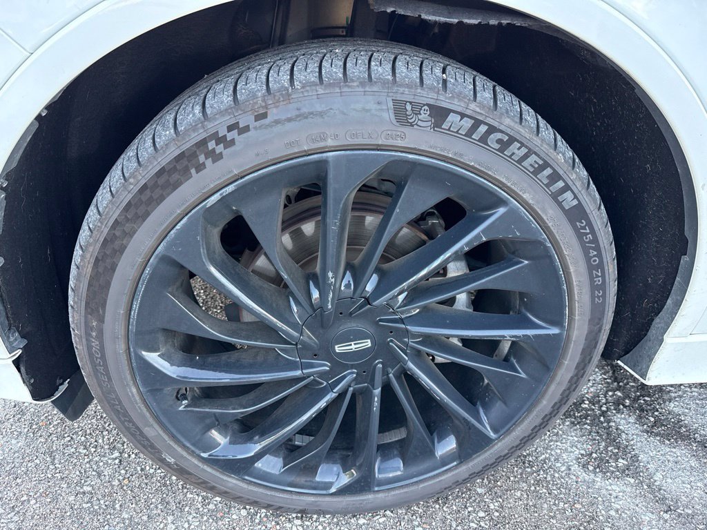 Used 2025 Lincoln Aviator Reserve w/ Equipment Group 201A AWD/4WD image 3