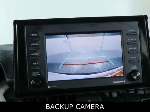Used 2022 Toyota RAV4 XLE FWD image 18