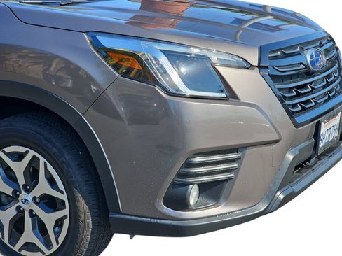 Used 2023 Subaru Forester Premium AWD/4WD image 9