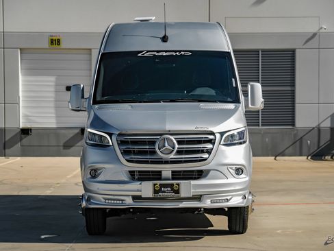 Used 2023 Mercedes-Benz Sprinter 3500 image 24