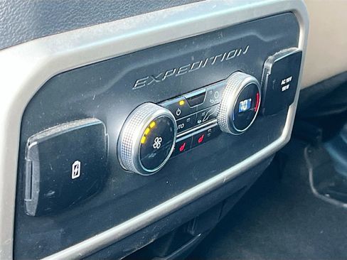 Used 2024 Ford Expedition Max Limited image 26