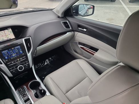 Used 2015 Acura TLX V6 w/ Technology Package image 3